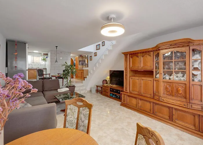 Lovely House In Americas *