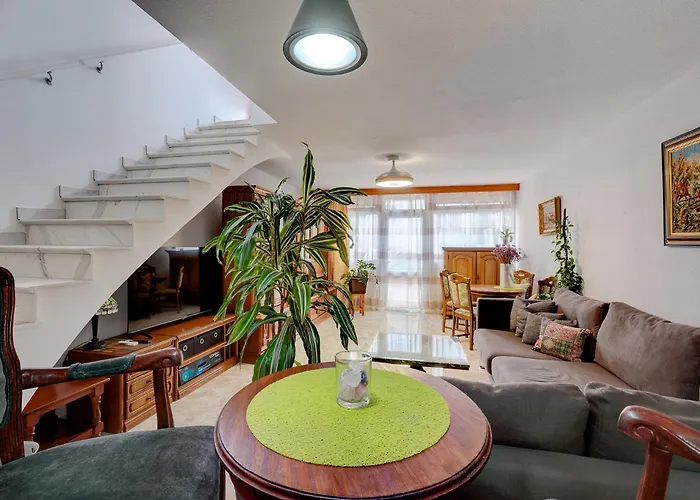 Lovely House In Americas Playa de las Americas (Tenerife)