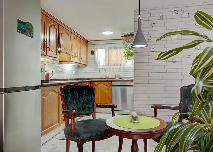 Lovely House In Americas